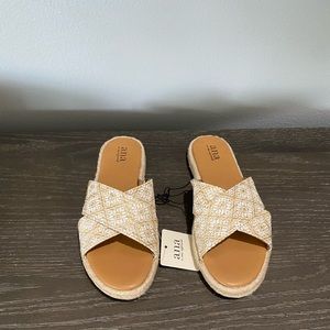 Ana Berkeley white natural slides sandals 7.5